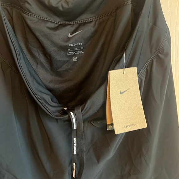 Nike running shorts size xl nwt - Picture 9 of 12